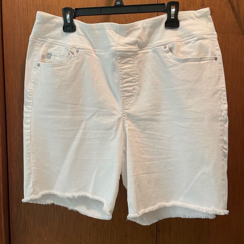 Belle by Kim Gravel Tripleluxe Denim Shorts, White, Size 18W